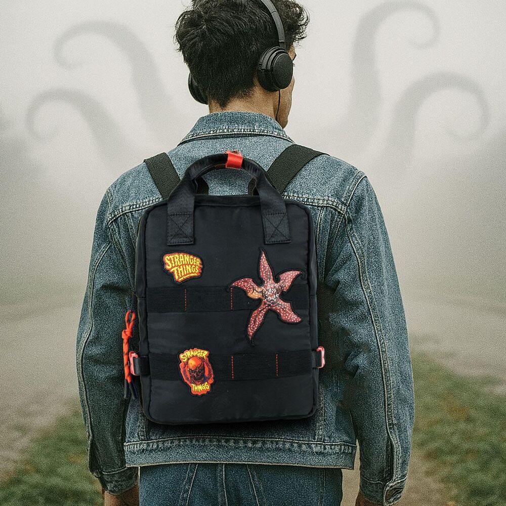 Mochila Stranger Things 27cm