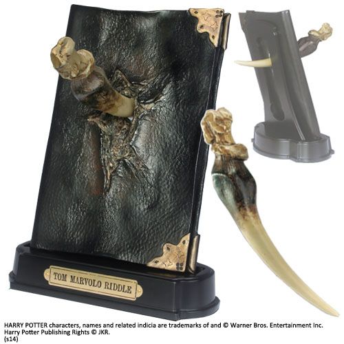 Harry Potter Replica 1/1 Tom Riddle's Diary with Basilisk Fang 