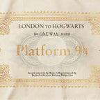 Paño de cocina con diseño de billete de Hogwarts. Minalima-Harry Potter