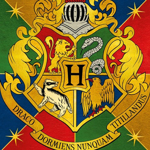 Tarjeta de felicitación - Escudo de Hogwarts. Minalima-Harry Potter