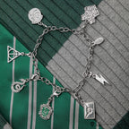 Set de 2 Charms Slytherin (escudo y serpiente)
